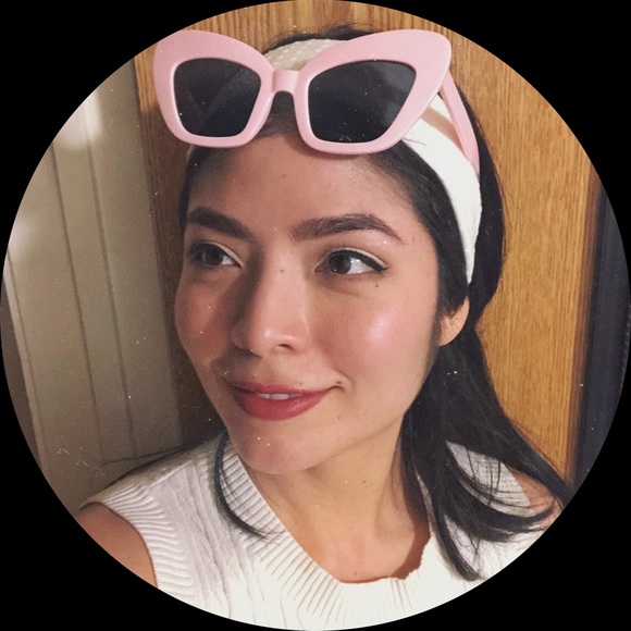 Meet your Posher, Katherine estefania - Picture 1 of 1